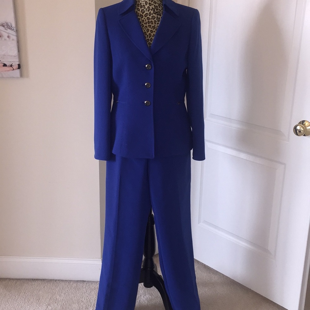 TAHARI ladies pantsuit- 6